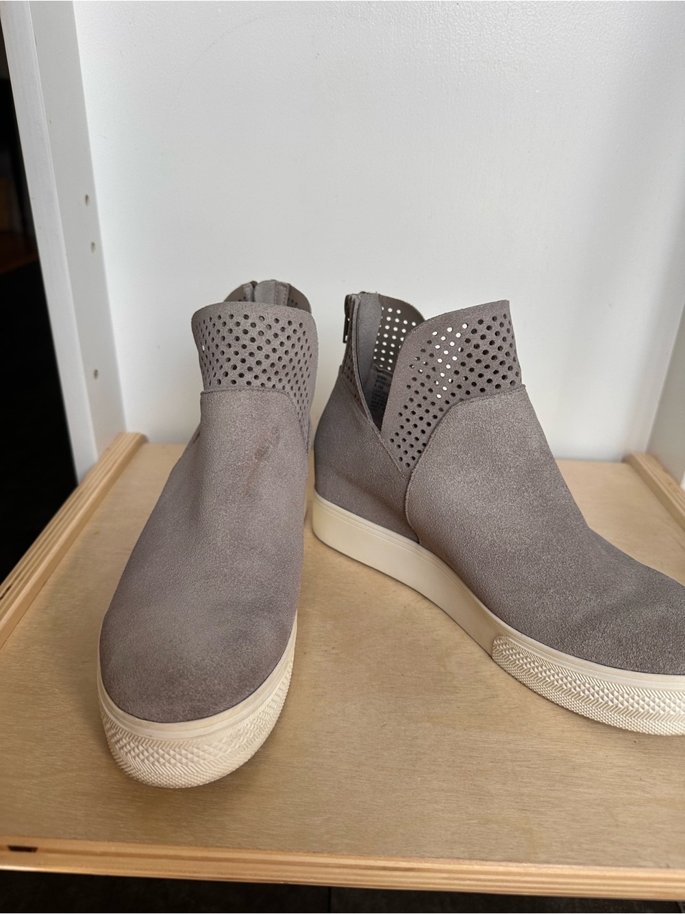 Steve Madden “Winni” Wedge Sneakers SZ 6.5
